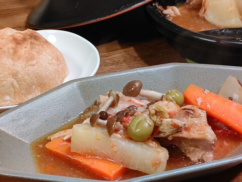 タジン鍋で簡単☆鶏と野菜の煮込み